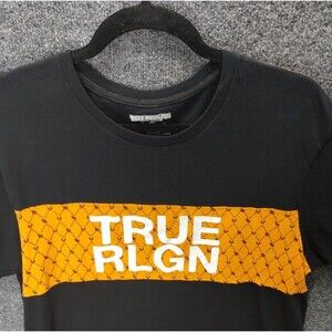 True Religion Tee Men's XL Black Short Sleeve Chest Monogram Spellout World Tour